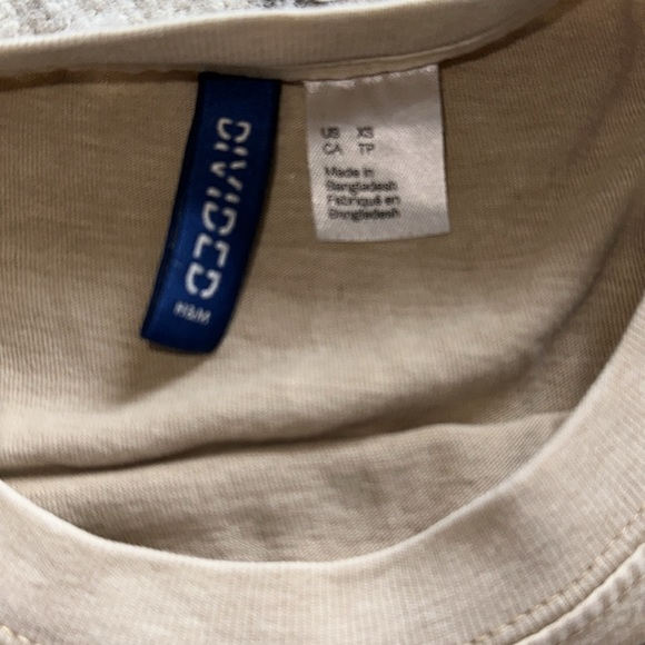 H&M T-Shirt - Picture 4 of 4